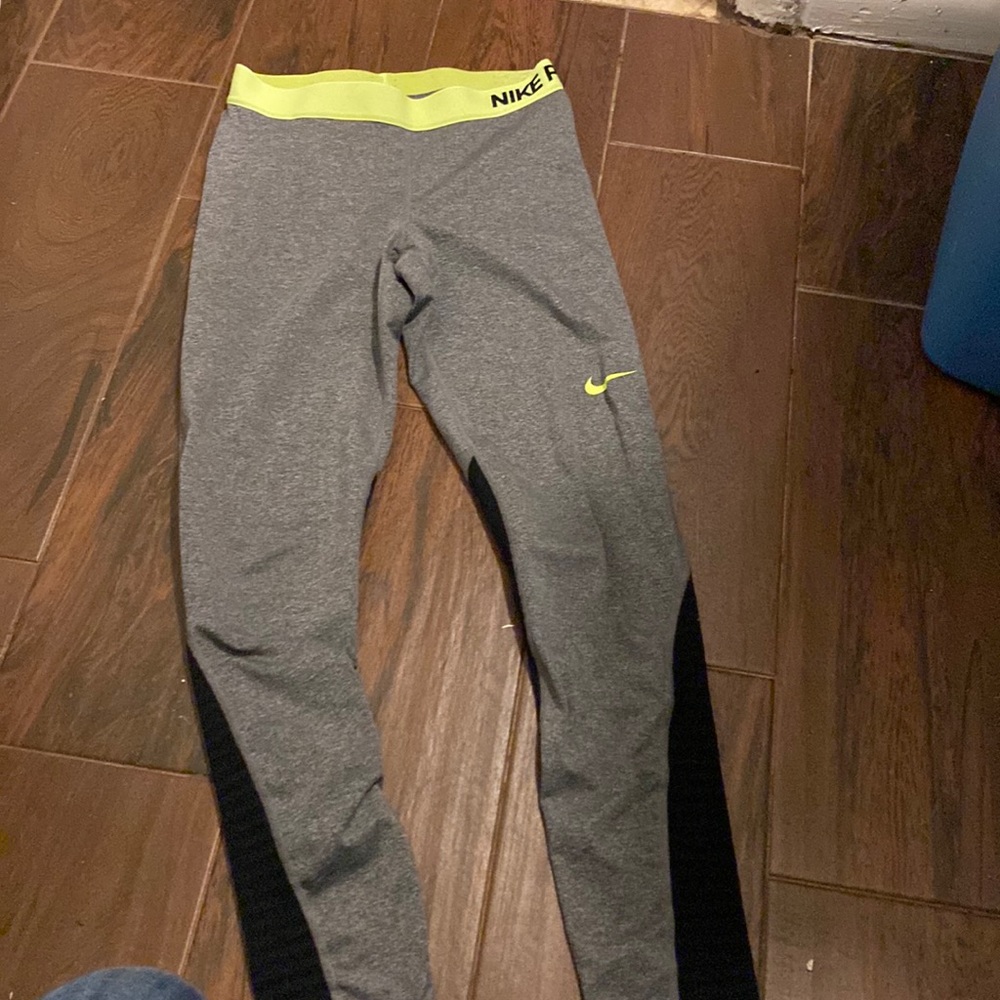 Nike leggings
